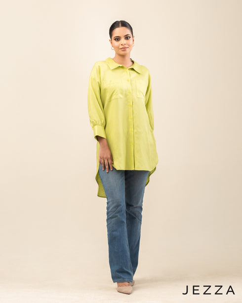 Modern Balance: High-Low Double-Pocket Top 70851